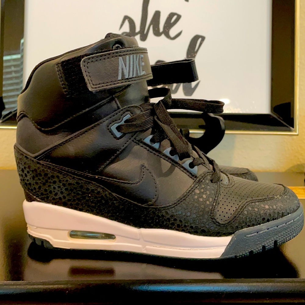 Nike  wedge sneaker